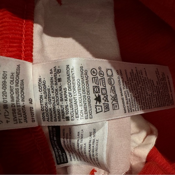 NWT Levi's Women's 94 Baggy Red High Rise Corduroys Size‎ 30 x 31 - Picture 4 of 11